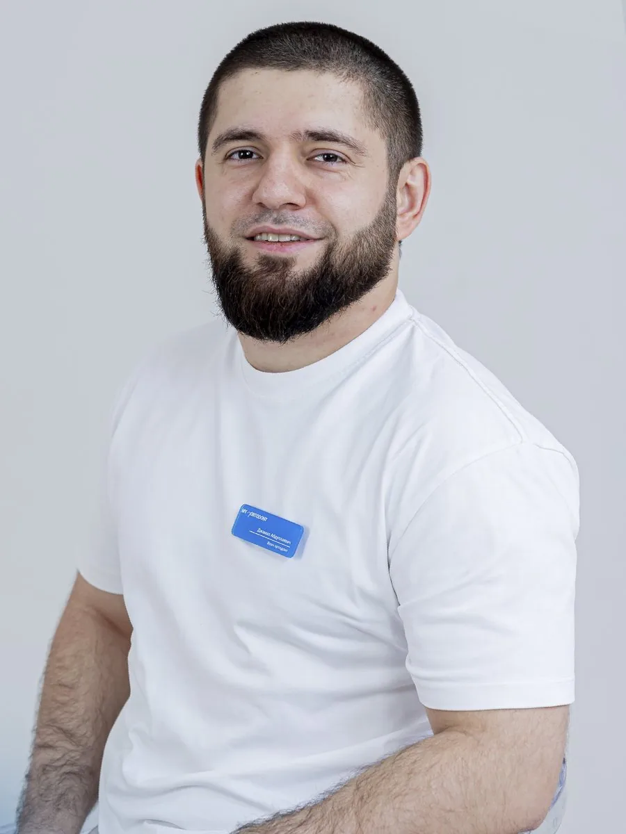 Стоматолог-ортодонт клиники MY ORTODONT